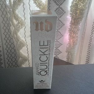 NEW Urban Decay (30CP) stay naked quickie 24 hour wear mult-use concealer